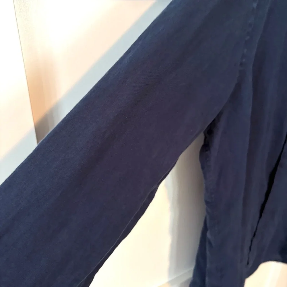 J. Crew Men's Navy Linen Button Front Long Sleeved Top in Size L